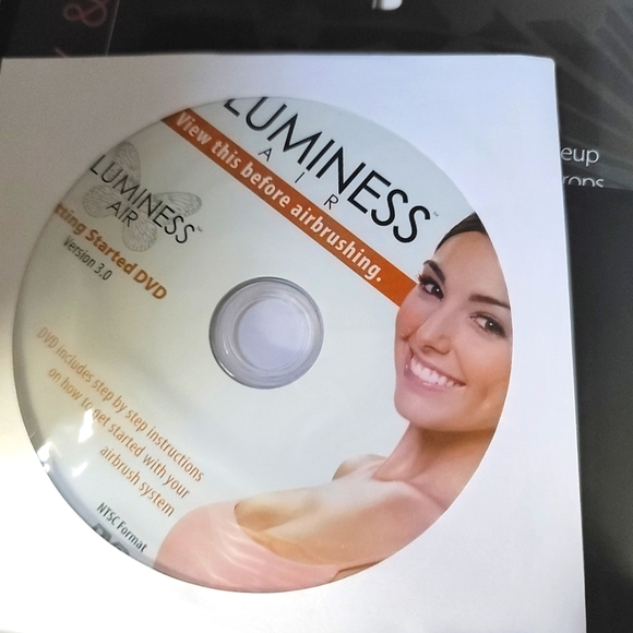 AIRBRUSH MAKEUP SYSTEM // NEW ‼️ - Picture 6 of 10